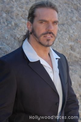 This alpha wolf can look stylish right?