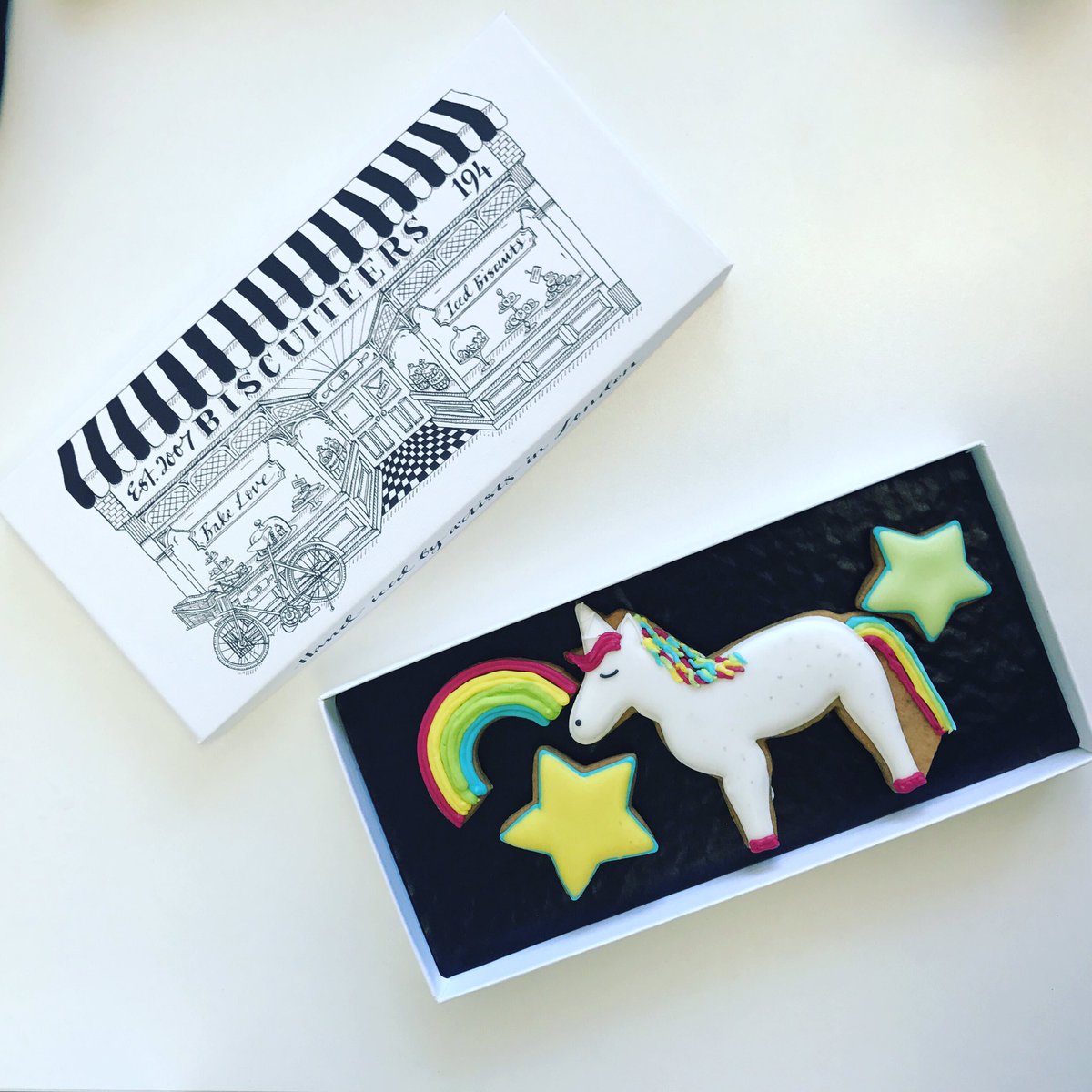 ZaraKerwood's tweet photo. π¦πͺ obviously. Thanks @BiscuiteersLtd #gpjdigital #gpjlife #onegpj https://t.co/dNtgqR9BM7