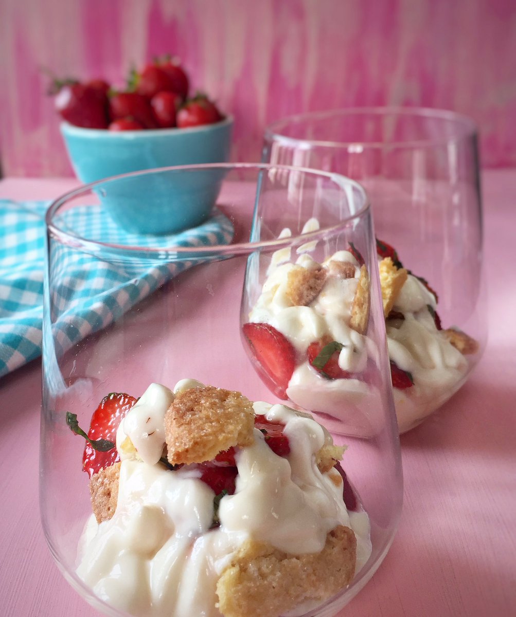 Baharın renkleri 
#çileklitiramisu 
#tiramisu #çilek #çilekli #yemekstilisti