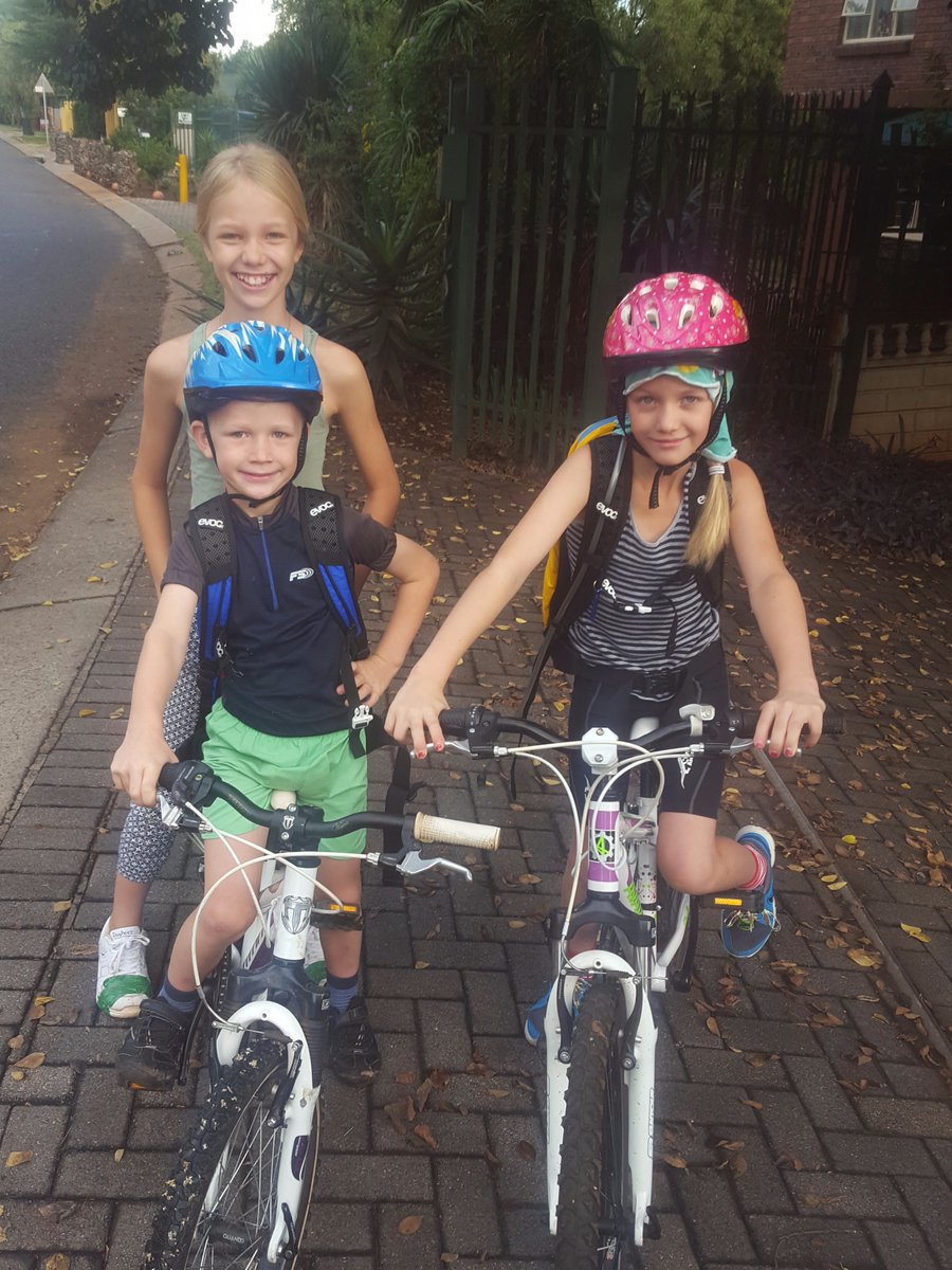 BowkerJenny's tweet image. Mom needs points @Discovery_SA #schoolholidays #activerewards #gofaster