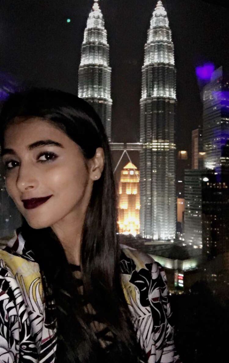 PoojaHegdeLover's tweet photo. Malaysia Diaries!
#Malaysia #Bae #Hotness #Love #SheIsAllHeart ❤ @hegdepooja https://t.co/1G2wiIu4UC