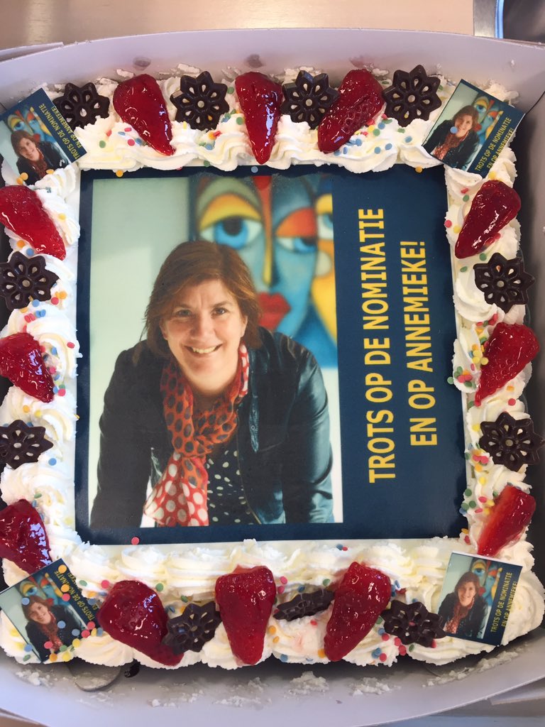 Jeroenpolman1's tweet photo. @GGDWestBrabant Gefeliciteerd Connie Rijlaarsdam: meest invloedrijke persoon publieke gezondheid. Trots op het zilver van onze Annemieke #MIP2016 https://t.co/sUiZN0RNdt