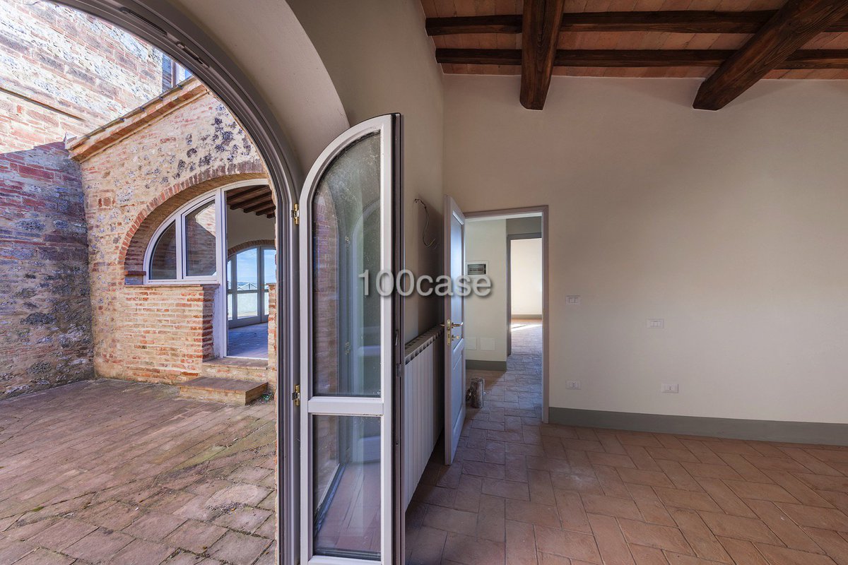 100_case's tweet image. #CampagnaToscana @Terredisiena #Siena #Vendita #porzione di #casale #Vendita @100_case