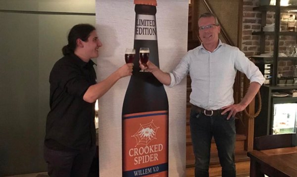 Gisteren is het Koningsbier Willem V.0 van <a href="/crooked_spider/">Crooked Spider</a> i.s.m. <a href="/Bierista/">Bierista® Bieropleidingen</a> gelanceerd!
biernet.nl/nieuws/lanceri…