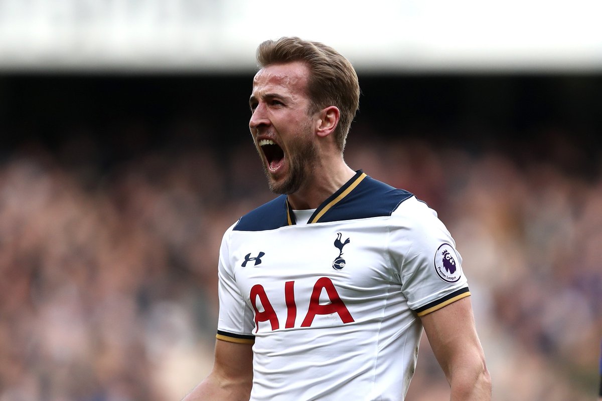 Squawka_Live's tweet photo. OFFICIAL: Nominations for the PFA Player of the Year:

• E. Hazard
• Z. Ibrahimovic
• H. Kane
• N’G. Kanté
• R. Lukaku
• A. Sanchez https://t.co/7qrrlGbB78