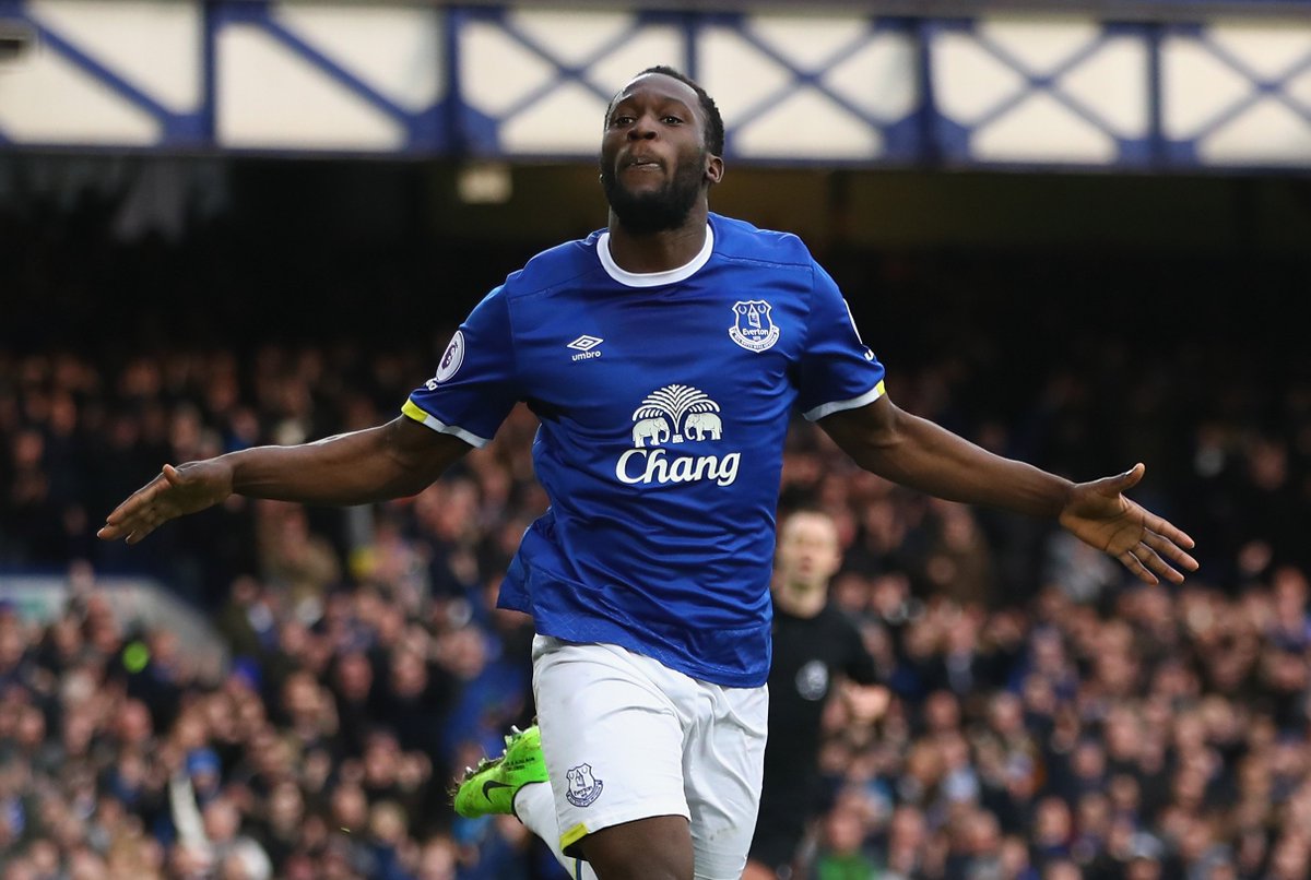 Squawka_Live's tweet photo. OFFICIAL: Nominations for the PFA Player of the Year:

• E. Hazard
• Z. Ibrahimovic
• H. Kane
• N’G. Kanté
• R. Lukaku
• A. Sanchez https://t.co/7qrrlGbB78
