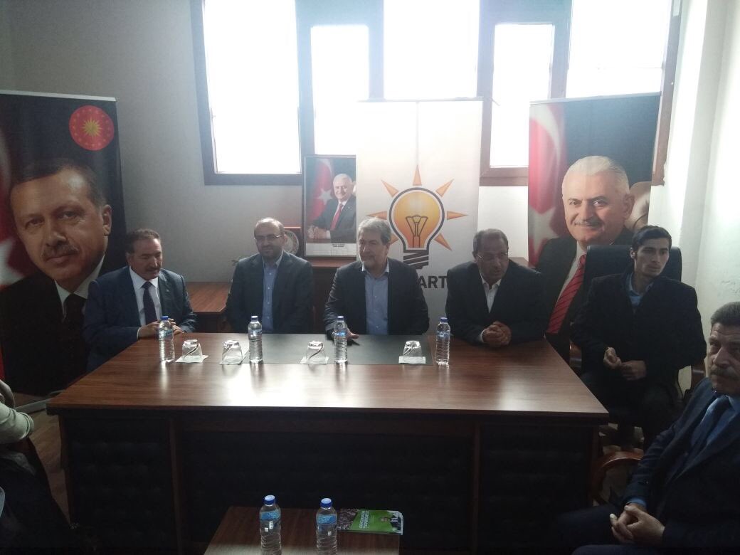 nurttinyasar's tweet photo. Kale ilçemizde vatandaşlarımızla birlikteyiz.#TabikiEvet https://t.co/7ZOvVcOyp4