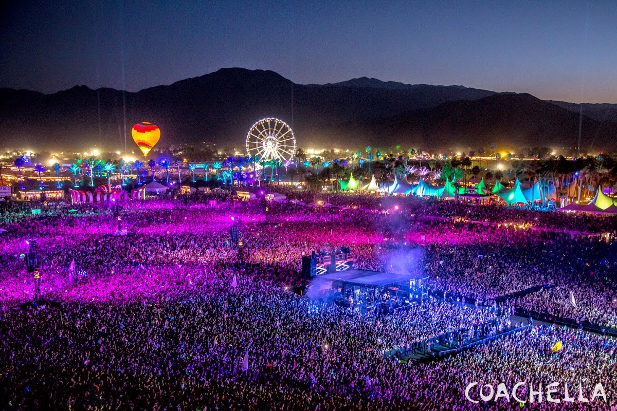 DJmag's tweet photo. ☀️ Here's everything you need to know about @coachella's extensive live streaming schedule this weekend ☀️

👉 https://t.co/1TDFUhXGgN https://t.co/IeeXXwp5T4