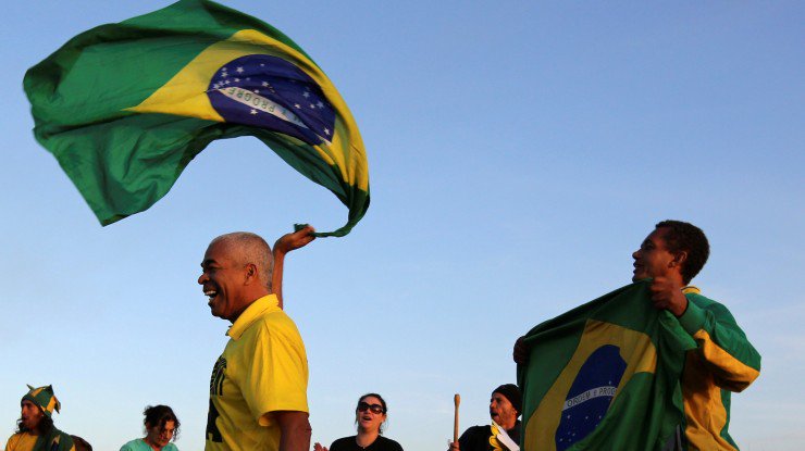 Temer põe fim a limites de capital estrangeiro na aviação brasileira dlvr.it/NtFs0s