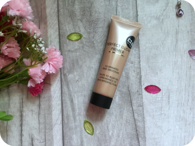 kathcake's tweet photo. @primark Perfect Glow Primer review https://t.co/eQtnUCezWh #bbloggers #beautybloggers #primark #blogginggals #primarkbeauty #primerreview https://t.co/QKFPGocBgW