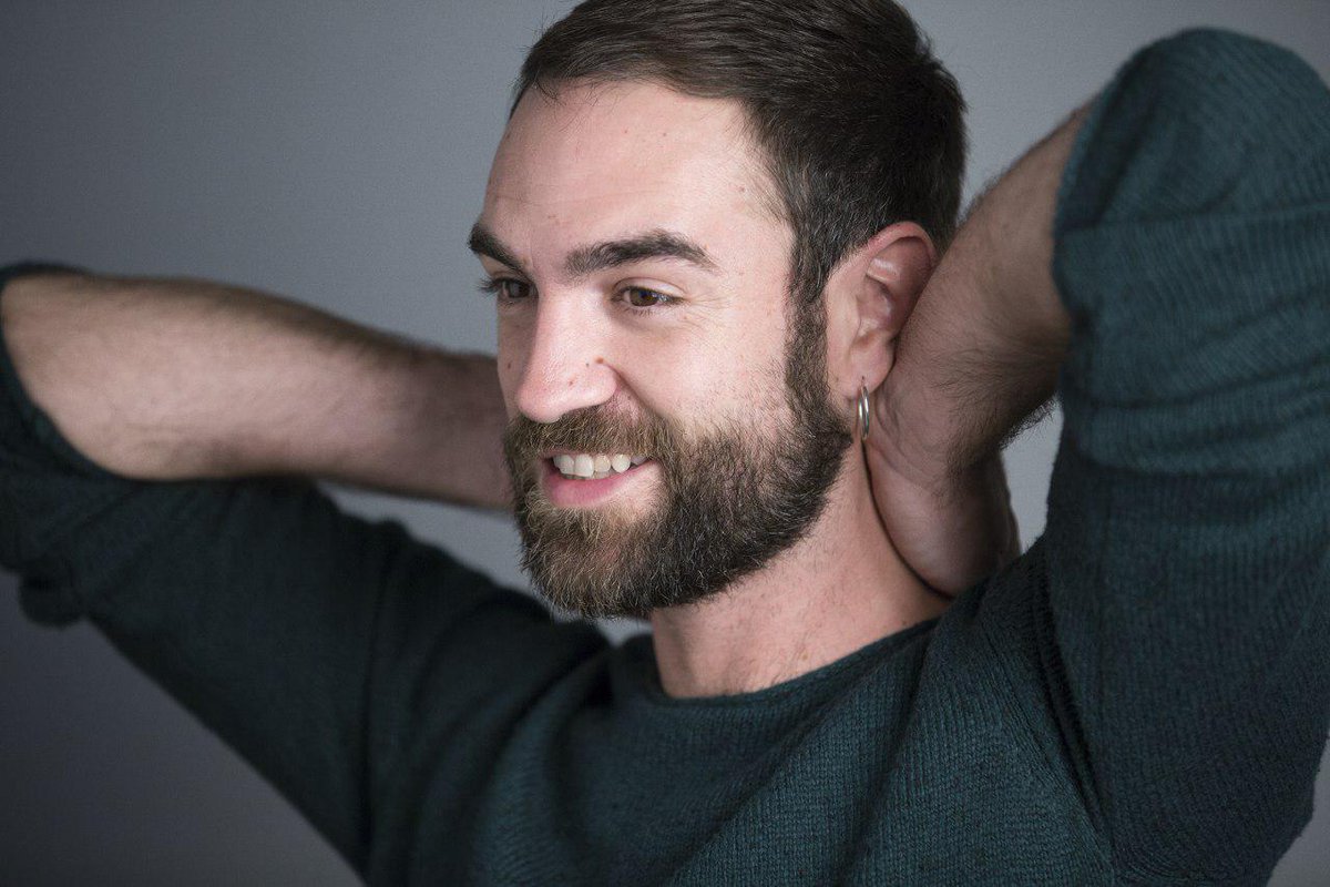 .@jonny_platz: '<a href="/laleonademaria/">Maria Leon Barrios</a> es mi primera vez, mi compañera, amiga y maestra' issuu.com/vimmag/docs/vi…