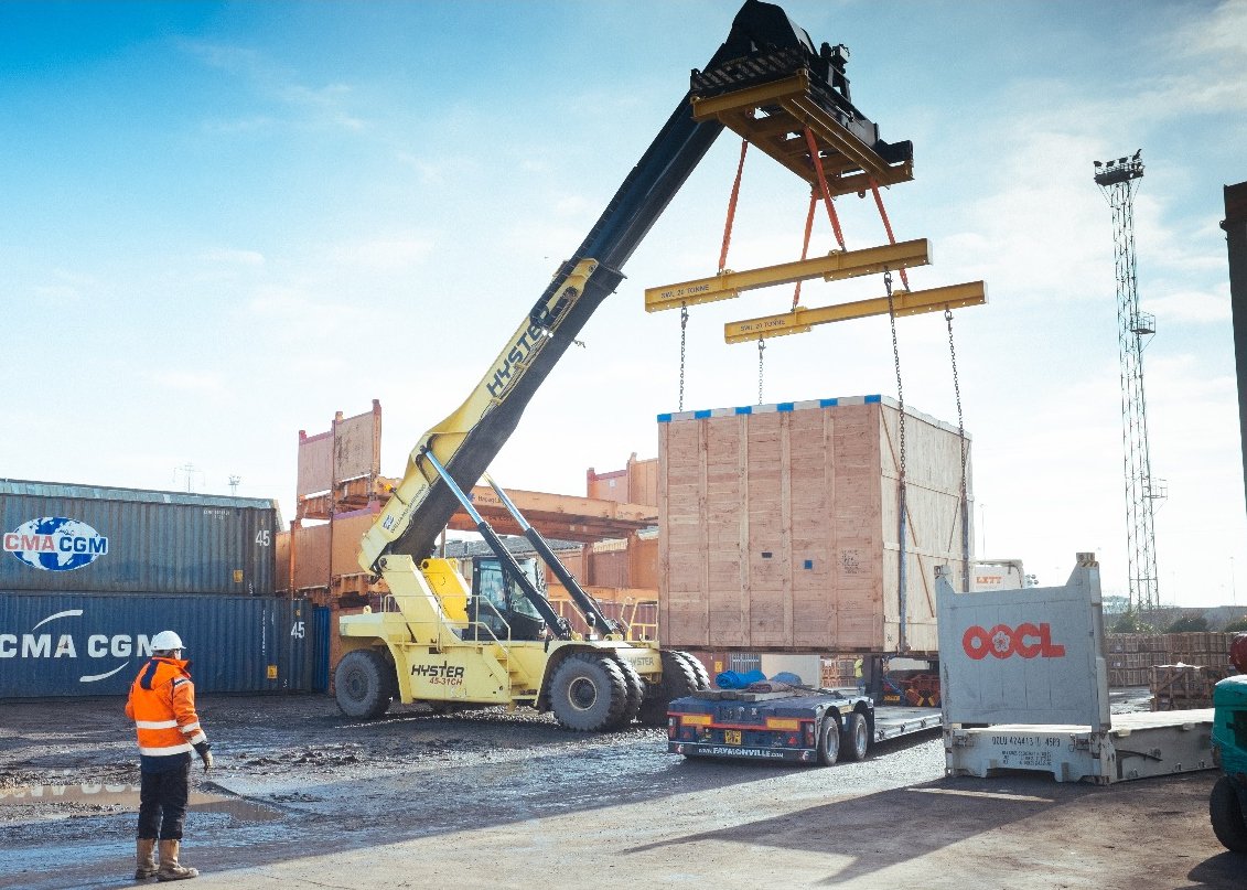 HysterEurope's tweet photo. #WilliamsShipping boosts business after working with #BriggsEquipment to improve its cargo handling capabilities - https://t.co/s8HQNW57sL https://t.co/D6WmHMqCIo