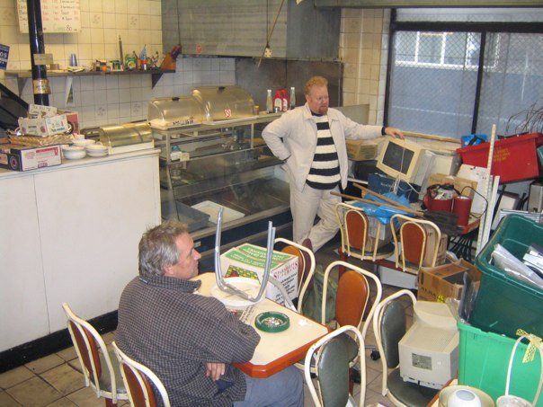 Rakebar's tweet photo. Throwback Thursday #JubileeCafe #TBT They grow up so quickly #Caffstagram #GreasySpoon #BoroughMarket @Rakebar #Utobeer https://t.co/mMT4vpBKMv