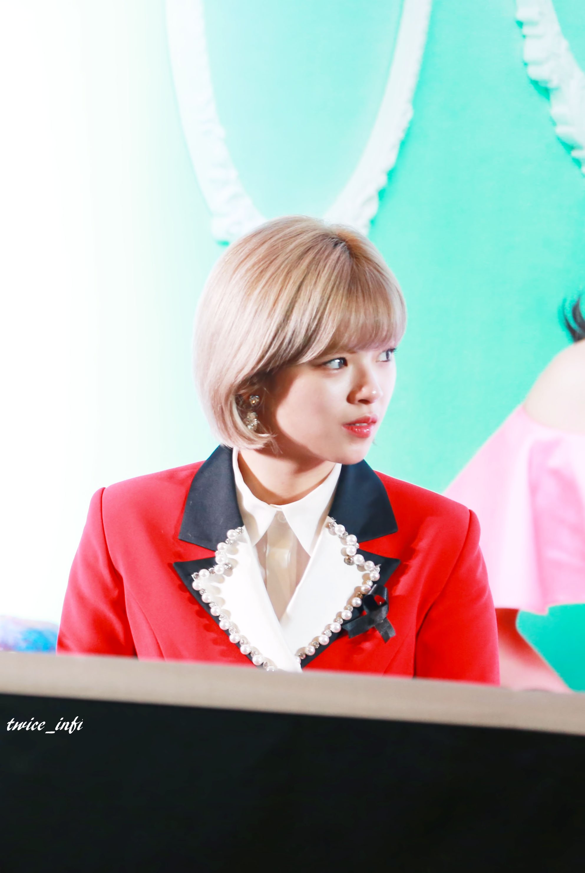 C9S656uUIAUPIQX.jpg:orig