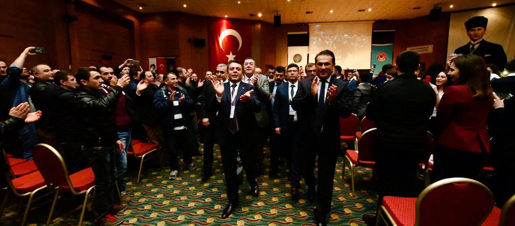 TurkMetalSen's tweet photo. Genel Başkanımız, Akad'emek 4.Öğrenci Kurultayı açılış programında çalışma ekonomisi öğrencilerine seslendi.
https://t.co/z5SJLVFNEn https://t.co/AVf8Ga60m4