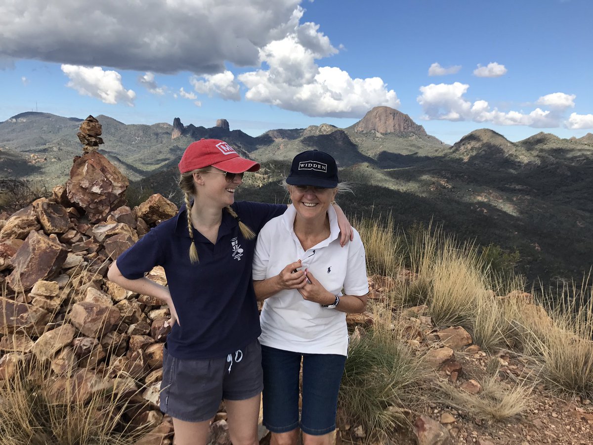 Hannah_webb22's tweet photo. Our second hike in the Warrumbungles today up belougery split rock. Took us 2.5 hours to do the 4.6km ⛰ https://t.co/JFOPesL0FP