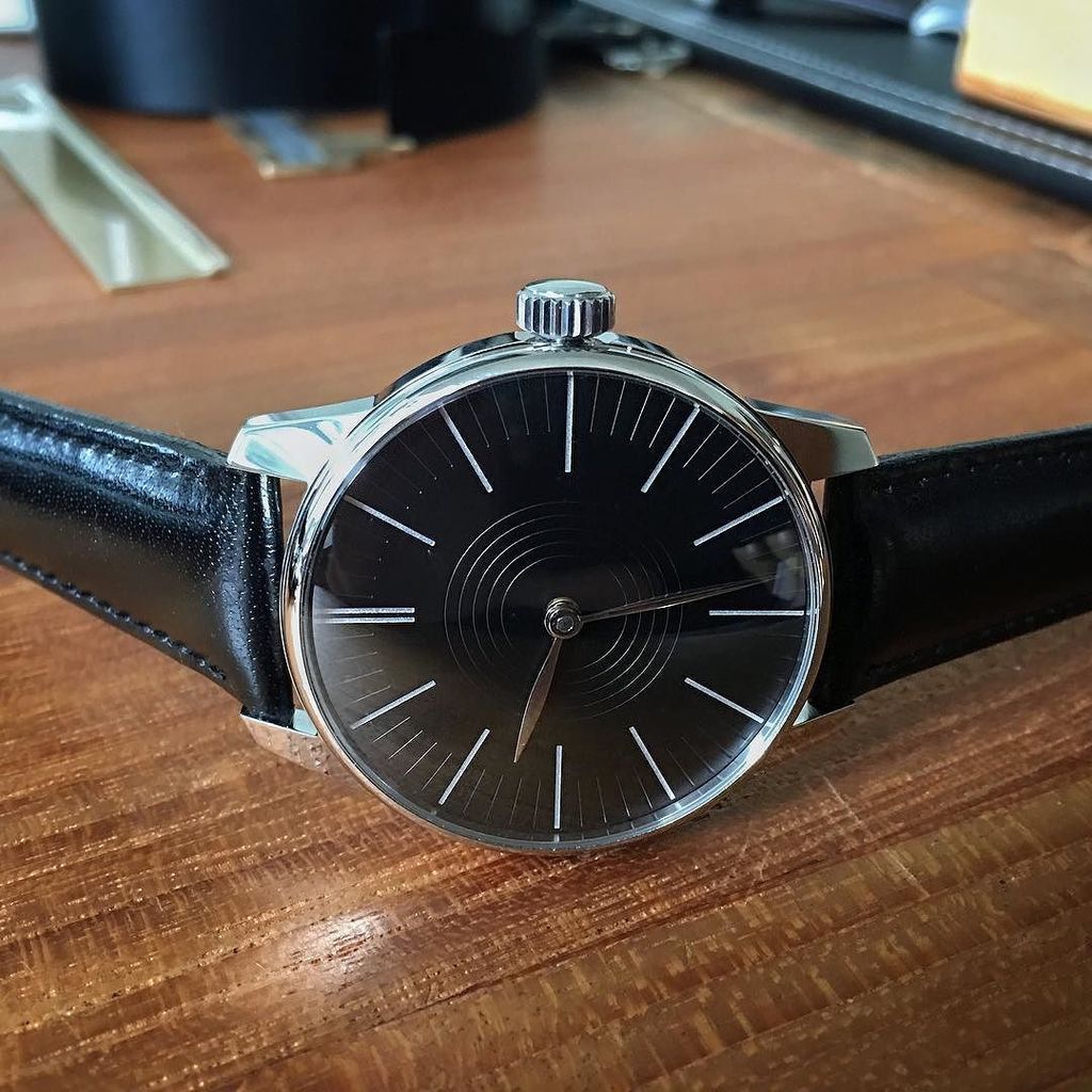 jMcConnico's tweet photo. Sometimes a bit of #minimalism is in order. #newmodel #comingsoon #BespokeWatchProjects https://t.co/5AsADiad2o