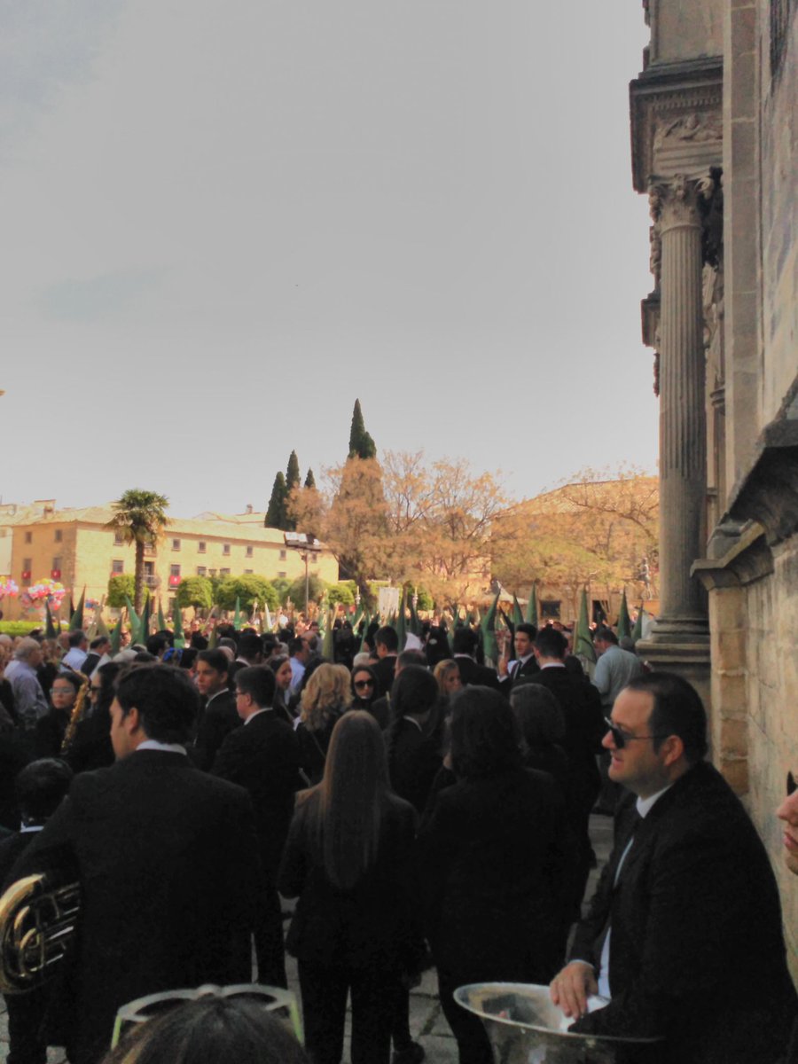 Empezamos nuestro Jueves Santo, verde Oración