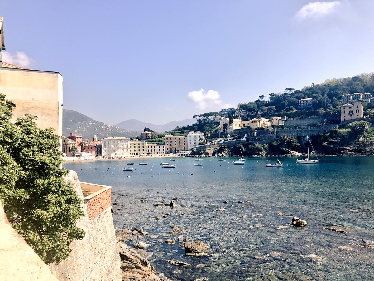 RaccontaGenova's tweet photo. My happy place. ⚓️
-2 e inizia il weekend 💪🏻

#13aprile #lamialiguria #instapic #travel #travelblogger #tbt #photo https://t.co/M34vte4PGR