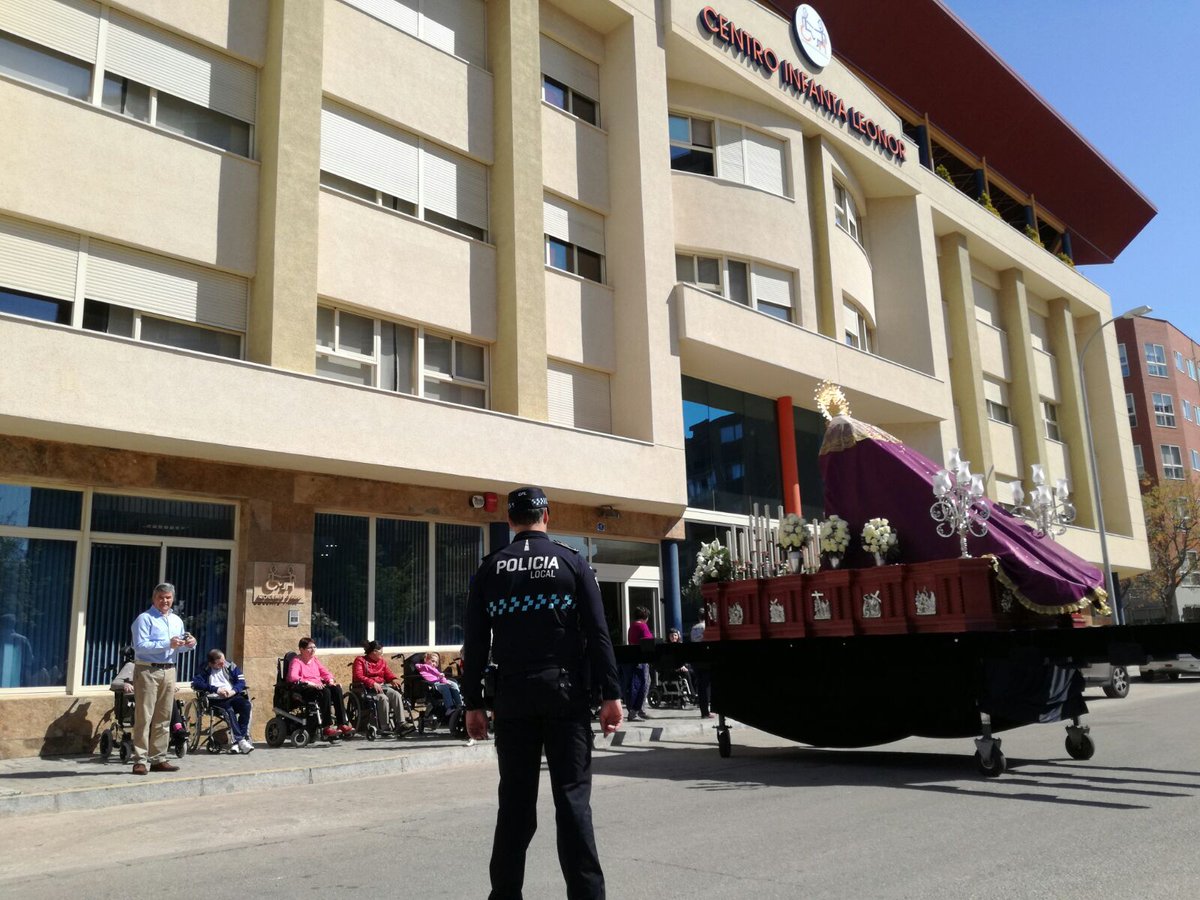 Acompañando en visita a C.D. Infanta Leonor <a href="/VidaManchega/">Vida Manchega</a>  <a href="/LasAngustias_AB/">Angustias Albacete</a>  <a href="/MayorDolor_AB/">Mayor Dolor Albacete</a> <a href="/CoronacionEspAB/">CoronaciónEspinas AB</a>  <a href="/SemanaSantaAb/">Semana Santa de Albacete</a> <a href="/ladolorosaAb/">Cofradía La Dolorosa</a>