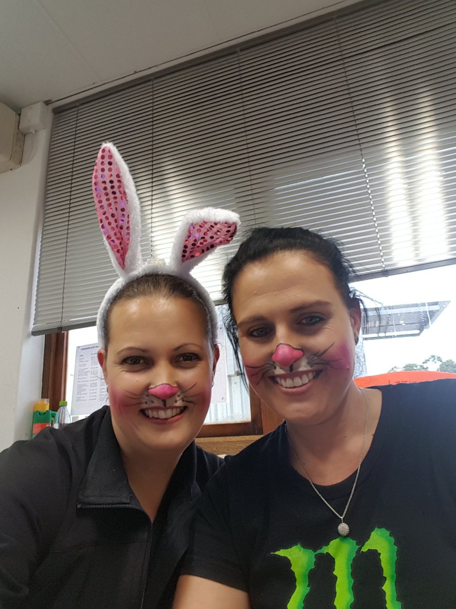 1Combination's tweet photo. @Bidfoodsa happy easter everyone https://t.co/5MffaGCYpx