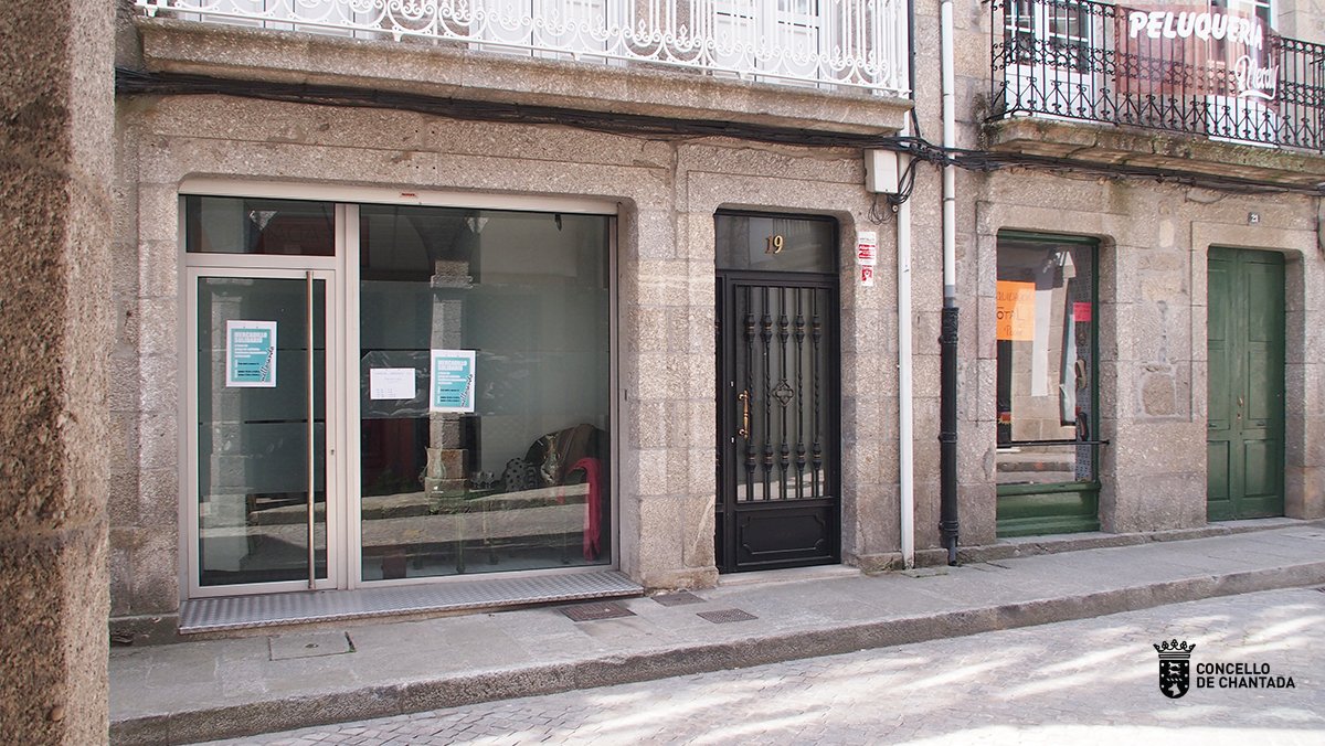 ChantadaConcell's tweet photo. Mercadiño solidario a favor do colectivo "Mellorando" de #Chantada. Podedes colaborar con eles durante este #XovesSanto e mañá, #VenresSanto https://t.co/RVnYUA6Nwm