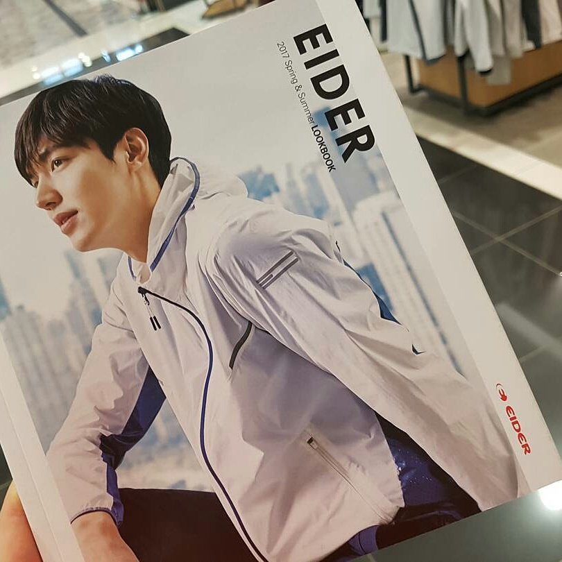 minozfunclub's tweet photo. Eider Catalogue edition 😂😂😂#아이더 #EiDER 
#이민호 #LEEMINHO #李敏镐 
#DMZ_더_와일드 https://t.co/cb8lRYwJeW