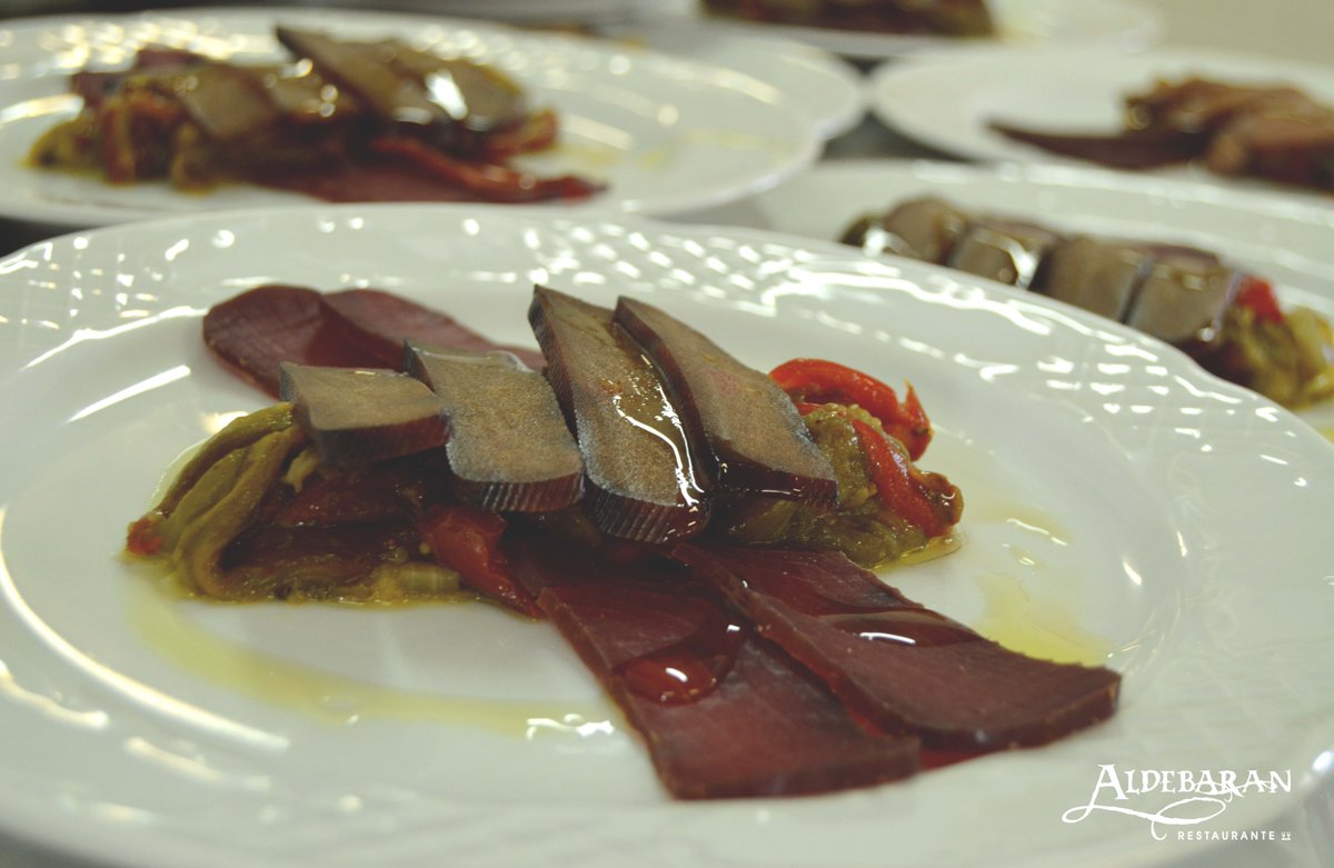 ¡Qué placer disfrutar de estos salazones alicantinos con las mejores vistas de la ciudad en <a href="/aldebaran/">Aldebarán Rest.</a>! ✨