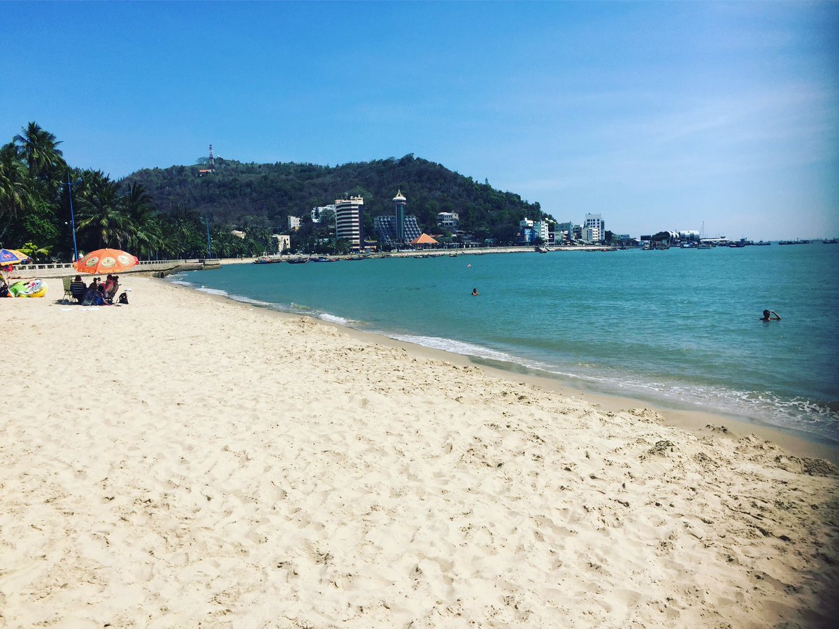 tierneydash's tweet photo. Beach days 🌞 https://t.co/ISw3ZN86ex