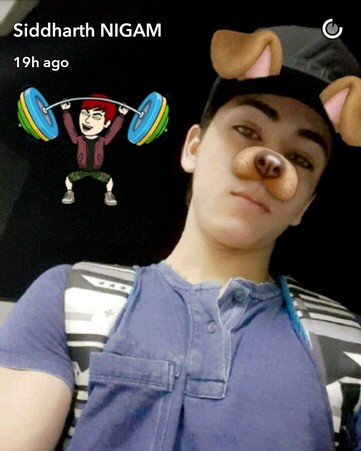 Sumarth_ROX's tweet photo. SC update of our #Superstar #SiddharthNigam @siddnigam_off #OOTD ✌️✌️ haiii kitna cutteer lag rha hai 😘 https://t.co/14kGbgFa5p