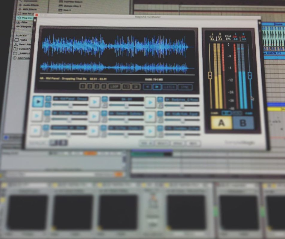samplemagic's tweet photo. You can now grab our referencing tool Magic AB, for only £34.95/$43.85! | https://t.co/b7RbdiLsaT | #samplemagic #magicab #mixing https://t.co/NqCuXK7lBp