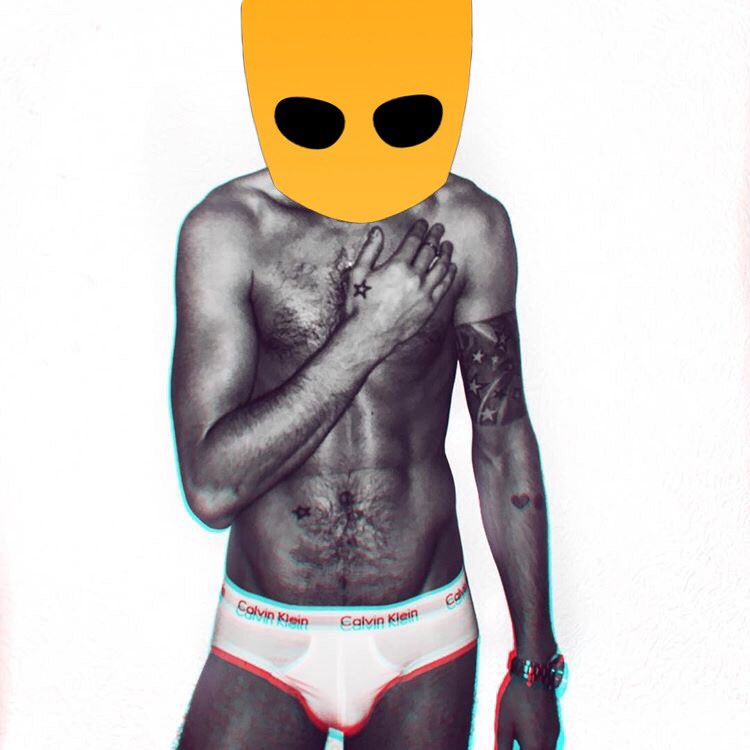 reacttogrindr's tweet photo. The Host of people react to Grindr.🙋🏼♂️
"You know you love me xoxo"
#whoissebastian https://t.co/3lo4Anl8ZP
