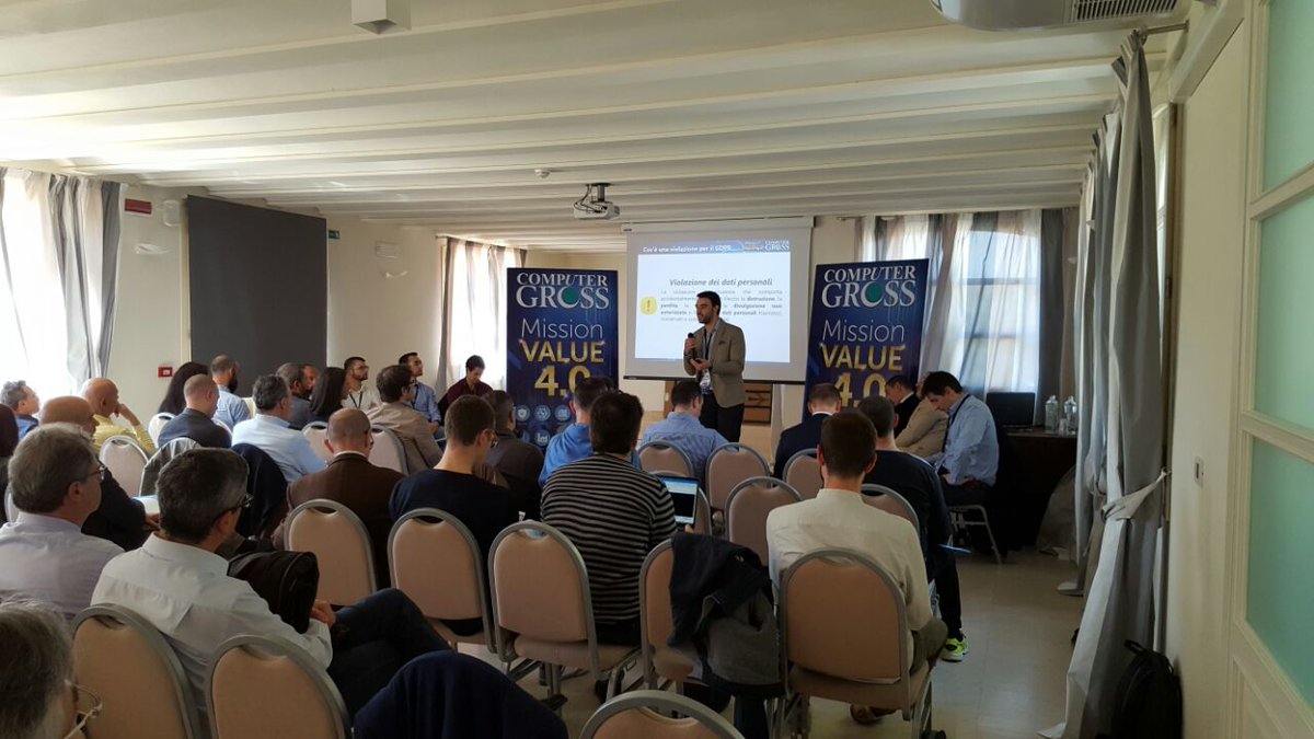 ComputerGross's tweet photo. I nostri esperti specialisti parlano dei nuovi trend #ICT ! #MissionValue40 #Bologna #TuttoMoltoInteressante #BusinessPartner #NewTrend https://t.co/gFFxLebYPC