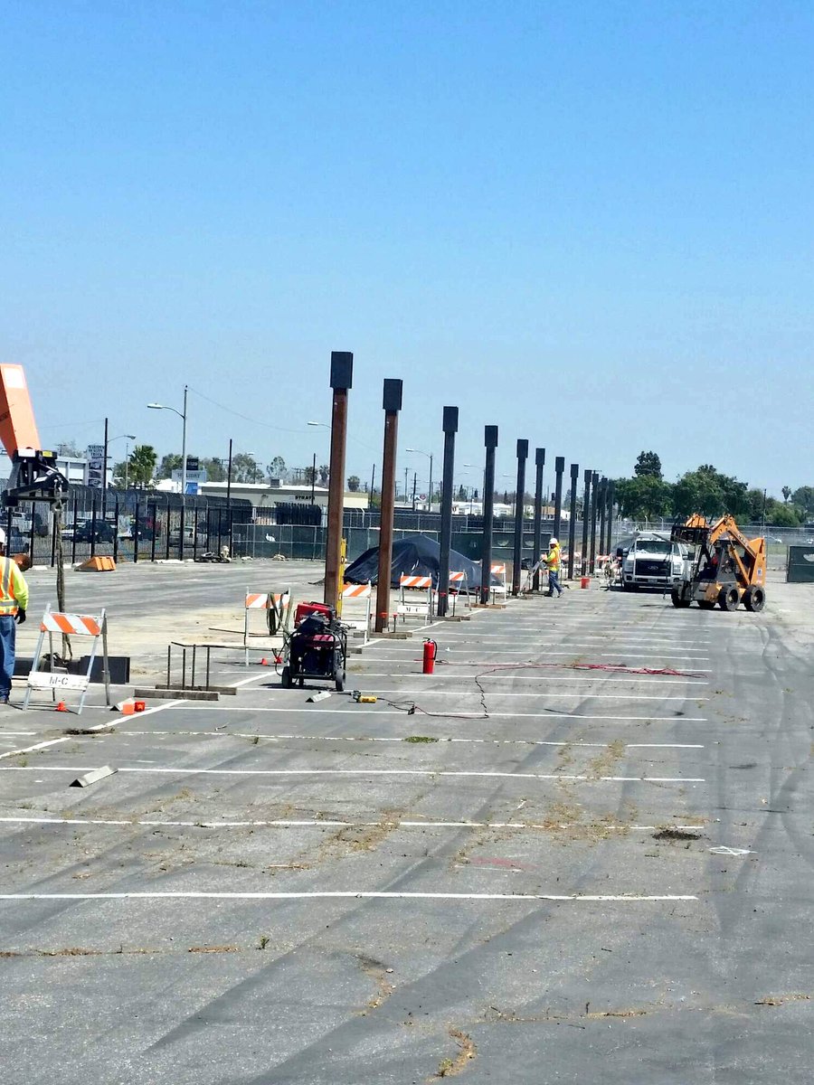 We're bringing #Solar power 2 <a href="/ComptonUnified/">Compton Unified</a> canopies being installed over #Centennial's parking lot districtadministration.com/article/school… @ICECOLDMoses