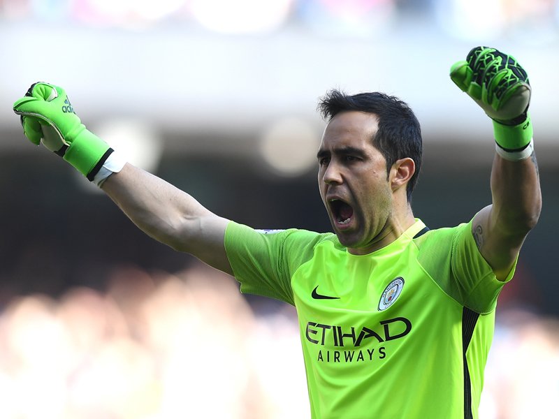 Happy birthday Claudio Bravo!! 