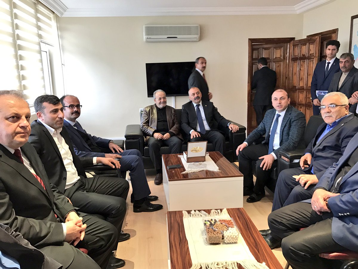 salimuslu__'s tweet photo. Ortaköy Kaymakamımız Mehmet Erdem beyi ziyaret ederek başarılar diledik. https://t.co/fXePyOXU7J