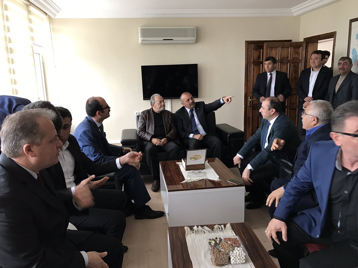 salimuslu__'s tweet photo. Ortaköy Kaymakamımız Mehmet Erdem beyi ziyaret ederek başarılar diledik. https://t.co/fXePyOXU7J