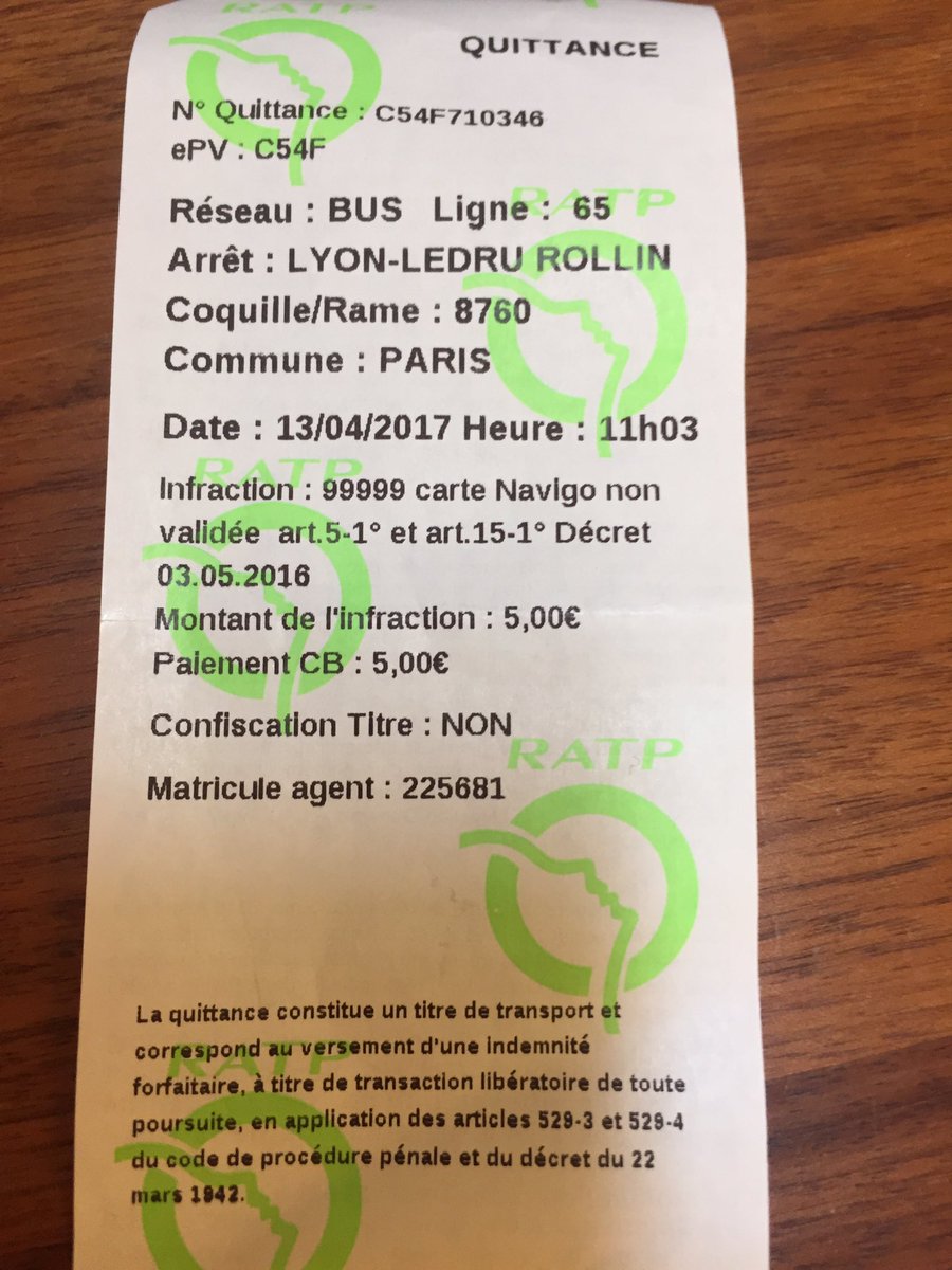 CarolinePiel's tweet photo. Pass Navigo: 73€ par mois et on me met une amende car le pass n'a pas bipé en entrant dans le bus?!Je rêve! Honte à la RATP ! @ClientsRATP https://t.co/TwNwNoyvxF