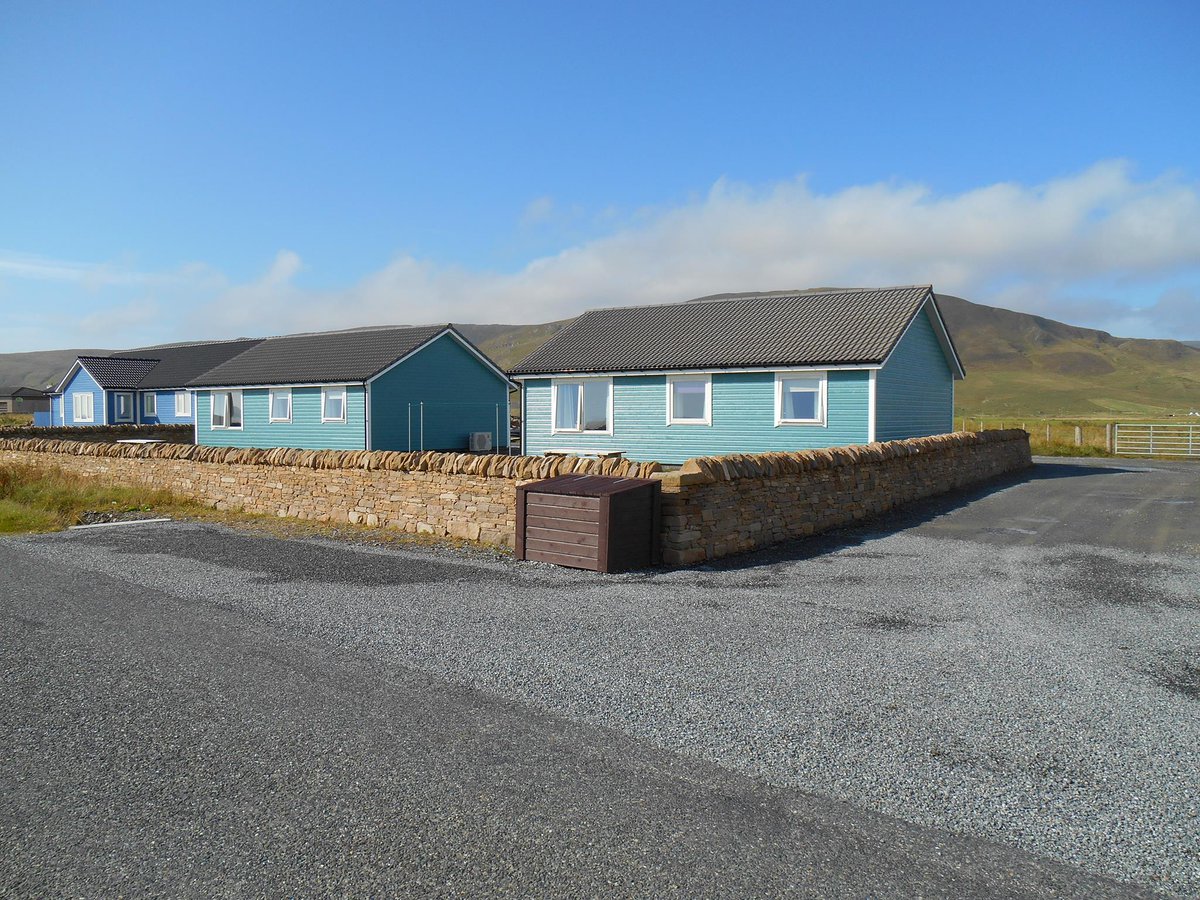There is still #lateavailability in #April, #May &amp; #June for a #holiday to South Voxter Lodges!
theholidaycottages.co.uk/ShetlandIsland…
#ShetlandIslands