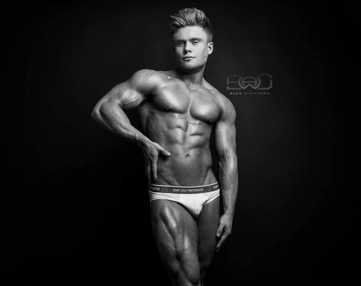 WomensEyeCandy1's tweet photo. Hot new hunk alert ladies it's gorgeous #RyanDoyle rockin those #tightiewhities in this sexy @wightman_alex shot! Enjoy & share ๐โค๏ธ https://t.co/L8pgwjzXuW