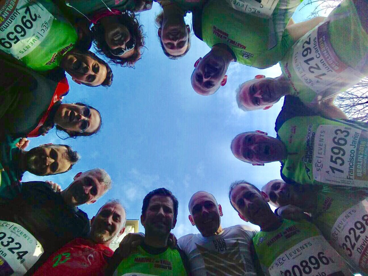 Unos momentos antes de salir a correr la <a href="/b_halbmarathon/">Berlin Halbmarathon</a> en Berlín el pasado 2 de abril, muy buen ambiente en tierras alemanas. Vielen Dank!