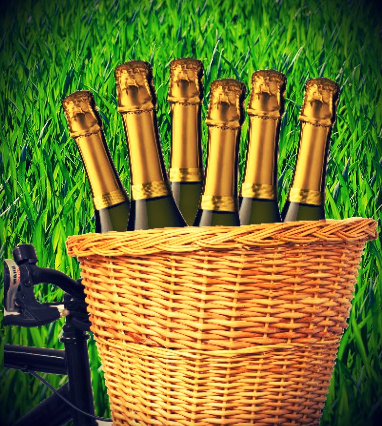 BiancaMorastall's tweet photo. this #EasterWeekend all ready for  @broadiefoodfest  @LoveFoodLive   #greatmissendenfoodfest #Happy Easter #proseccowine #picnic #cheesecone https://t.co/9bzyiX9STs