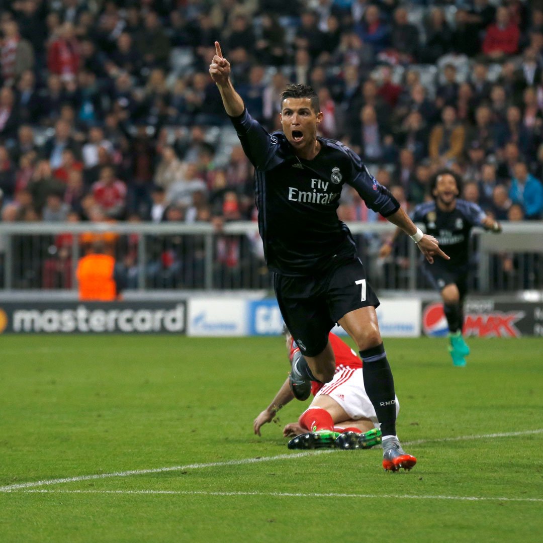 realmadridarab's tweet image. 🔖 مزيد من النجاح، مزيد من التفوق.
☝️ مزيد من الأسطورة @Cristiano رونالدو.

bit.ly/Mazid_CR