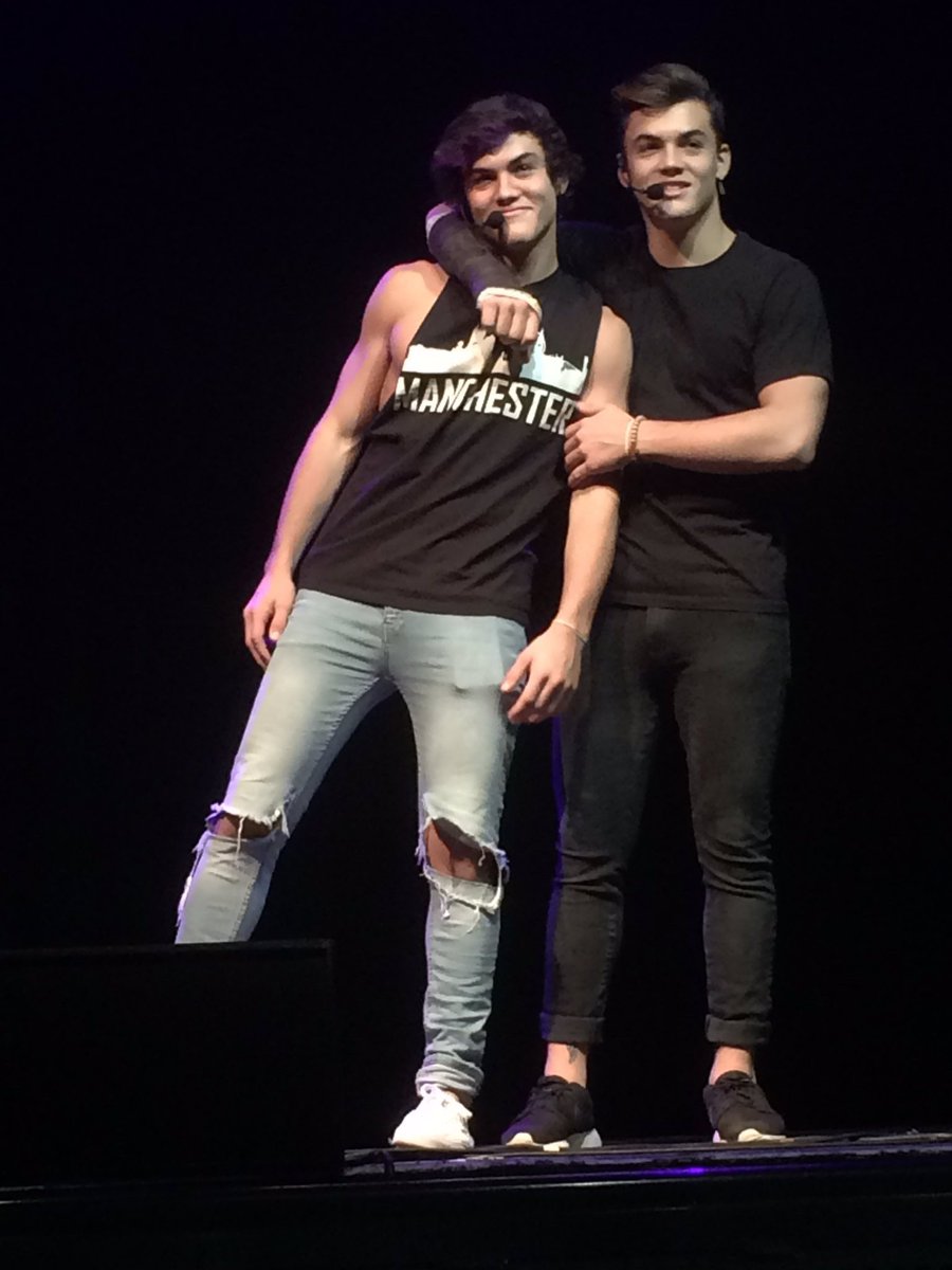 amberncx's tweet photo. #Thanks4ou for the amazing memories and bringing me closer to people id never have known without youπ (( @kindarobbers )) https://t.co/63GbxuHTZK