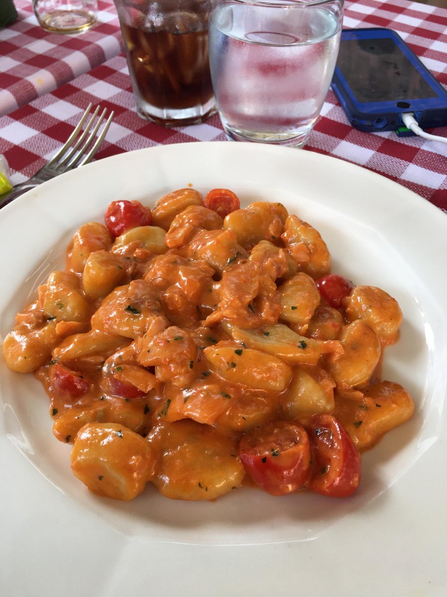 Stickit2Stage4's tweet photo. My child is torturing me w/ pictures from #Rome. These are the first few. The #coluseum #forum #food gnocchi w/salmon .@BishopKearneyHS https://t.co/UazxYI78ku