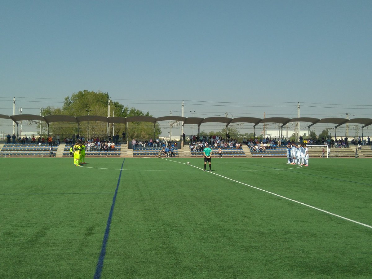 ElcheCrew_'s tweet photo. Los de @vicente_parras realizan un gran partido y vence a @SillaCF con goles de Kilian,@javierllor y @DimlaSamba .
@SillaCF 0-3 #CDIlicitano https://t.co/jv6yUk0gVQ