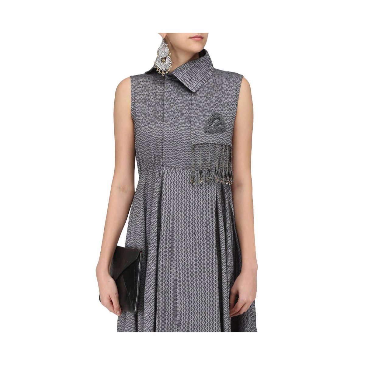surendribyYC's tweet photo. Summer is going to be awesome with this high-neck grey wrap #trench #dress in #handloom #cotton fabric 😎🙌🏻 #surendri https://t.co/fLpfOGjpiH
