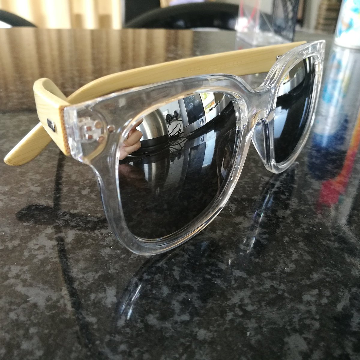 Wicked_View's tweet photo. What do you think??
#bamboo #bamboosunglasses #clearframe #selfreflection #sunnies #sunglasses #shades #wickedview
#whatsapp0829373831 https://t.co/bBbLEExW7d