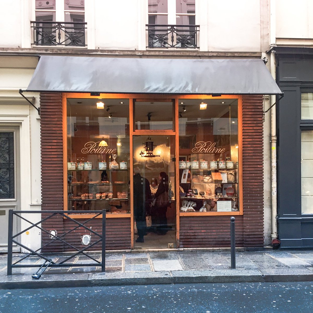 SequinJewelry's tweet photo. #Breakfast at the best #bakery in the world? Yes please! @painpoilane
🇫🇷 🥖 ❤️
#bread #foodies #JetSetSequin #parisinspringtime https://t.co/6HqmbmOehK