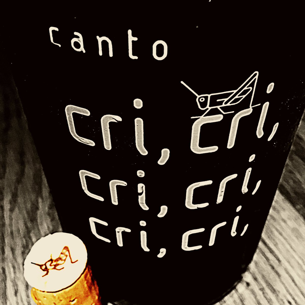 GastroGav_89's tweet photo. Well @georges_barbier Where Have You Been Hiding @GrilloLuna !? What An Incredible Wine, Toast, Tropical, Spice #CryOfTheCricket 🍍🍞 🇪🇸 🌙 https://t.co/aeATkxvNop